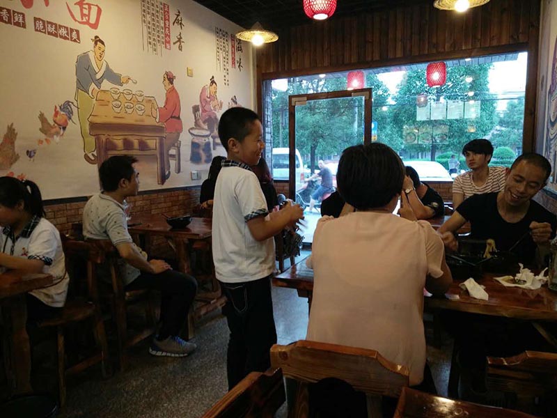 渝味重庆小面加盟店生意 小面馆加盟